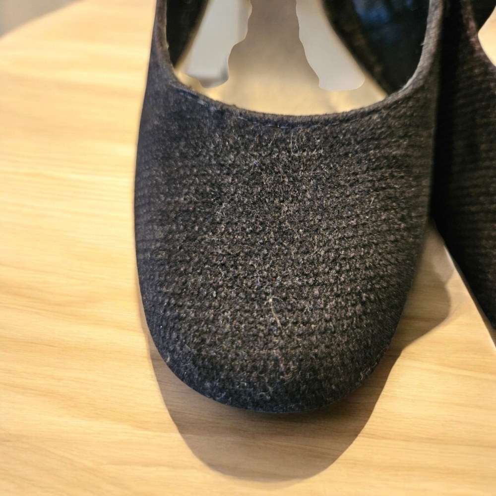 Black Mary Jane Women's Heels - Picture 3 of 9